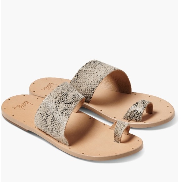 beek Shoes - Beek Finch All-Leather Toe Ring Sandals Womens Size 11 Snake Skin Print